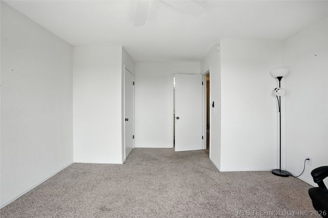 42 Diamond Head Drive 42, Sand Springs, OK 74063