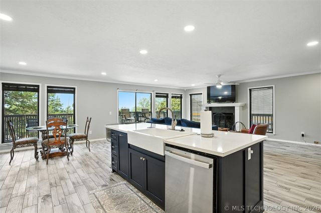 42 Diamond Head Drive 42, Sand Springs, OK 74063