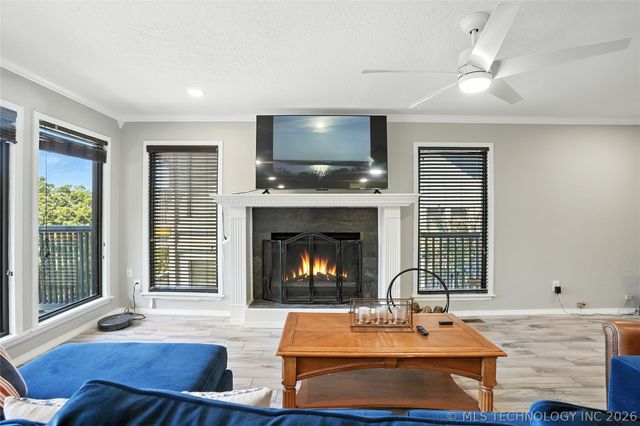 42 Diamond Head Drive 42, Sand Springs, OK 74063