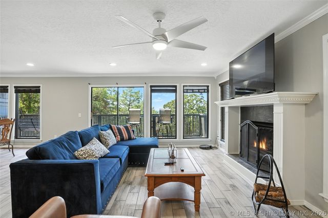 42 Diamond Head Drive 42, Sand Springs, OK 74063