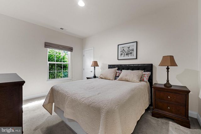 25079 CHAFEE CIR, Aldie, VA 20105