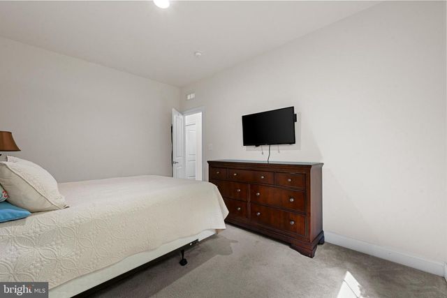 25079 CHAFEE CIR, Aldie, VA 20105
