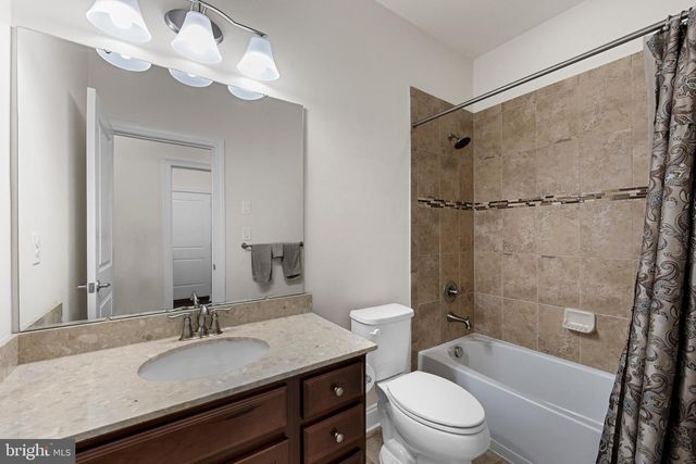 25079 CHAFEE CIR, Aldie, VA 20105