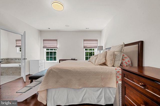 25079 CHAFEE CIR, Aldie, VA 20105