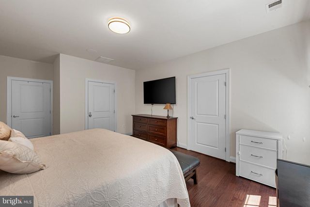 25079 CHAFEE CIR, Aldie, VA 20105