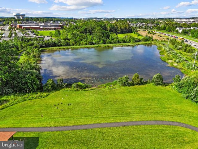 25079 CHAFEE CIR, Aldie, VA 20105