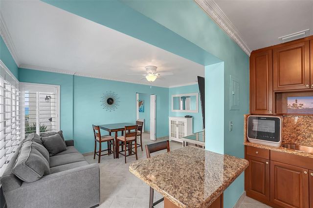 1187 Hillsboro Mile 9e, Hillsboro Beach, FL 33062