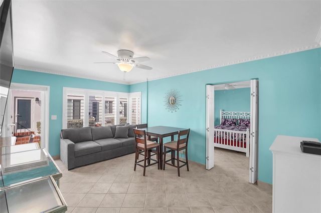 1187 Hillsboro Mile 9e, Hillsboro Beach, FL 33062