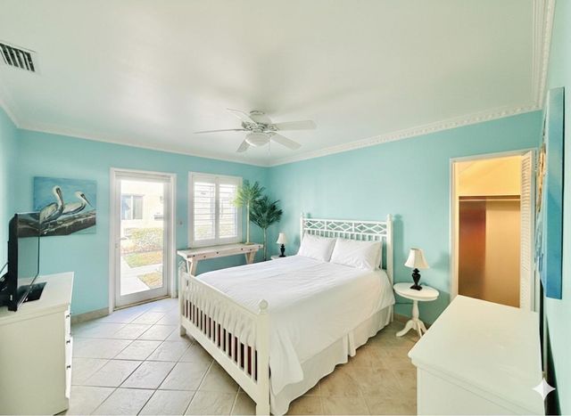 1187 Hillsboro Mile 9e, Hillsboro Beach, FL 33062