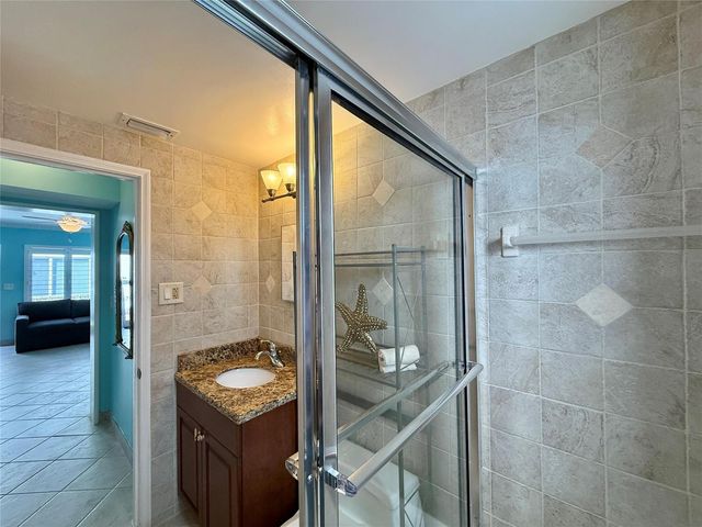 1187 Hillsboro Mile 9e, Hillsboro Beach, FL 33062