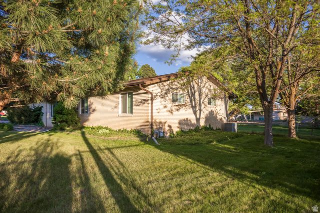 2124 E CHERRY LN, Layton, UT 84040
