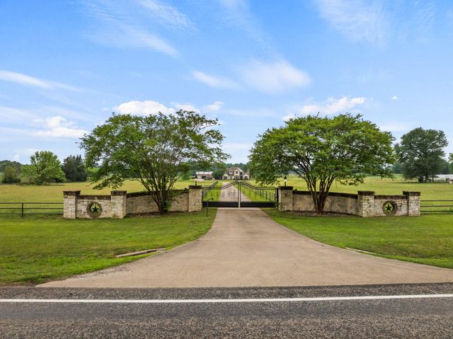 2320 W State Highway 11, Pittsburg, TX 75686