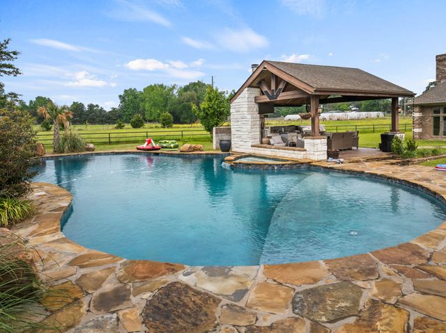 2320 W State Highway 11, Pittsburg, TX 75686