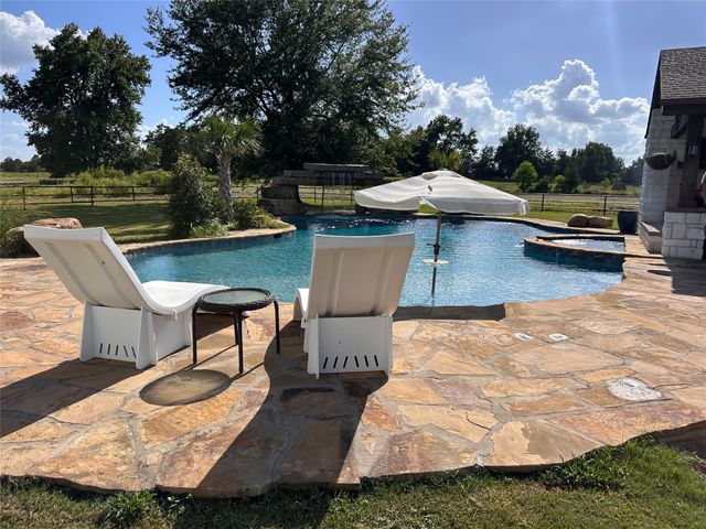 2320 W State Highway 11, Pittsburg, TX 75686