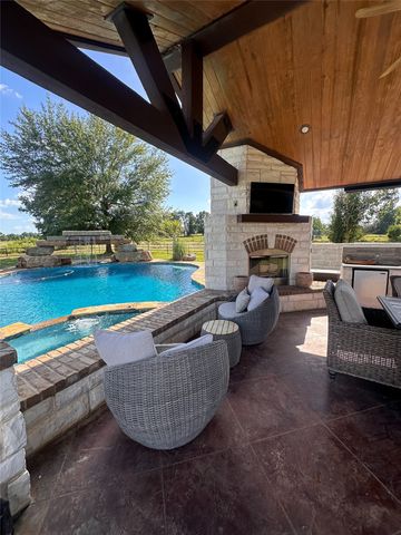2320 W State Highway 11, Pittsburg, TX 75686
