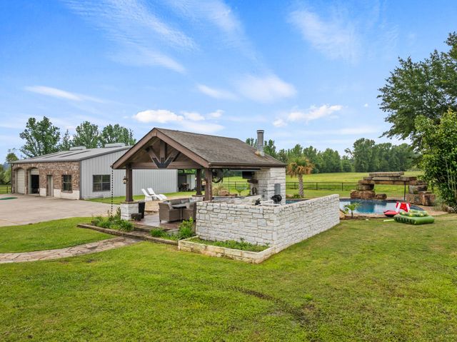 2320 W State Highway 11, Pittsburg, TX 75686