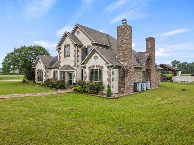 2320 W State Highway 11, Pittsburg, TX 75686