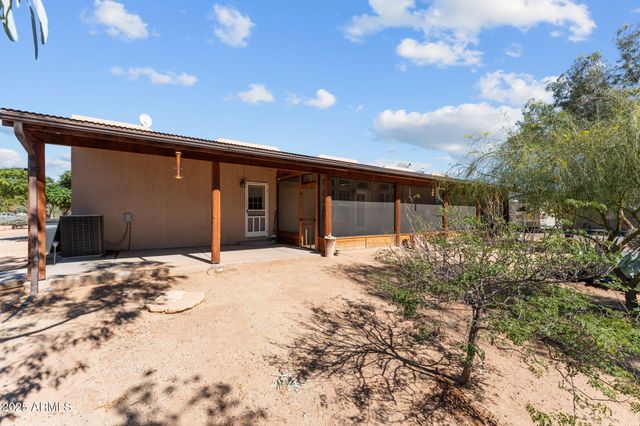 23345 W LOS HUESOS Way, Congress, AZ 85332