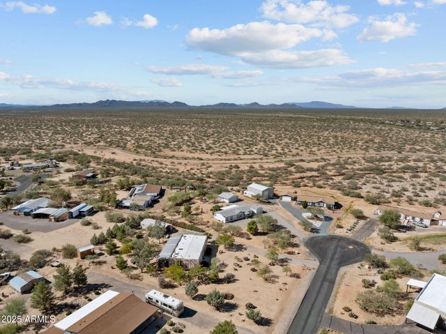 23345 W LOS HUESOS Way, Congress, AZ 85332