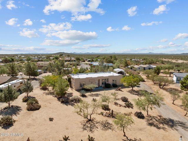 23345 W LOS HUESOS Way, Congress, AZ 85332