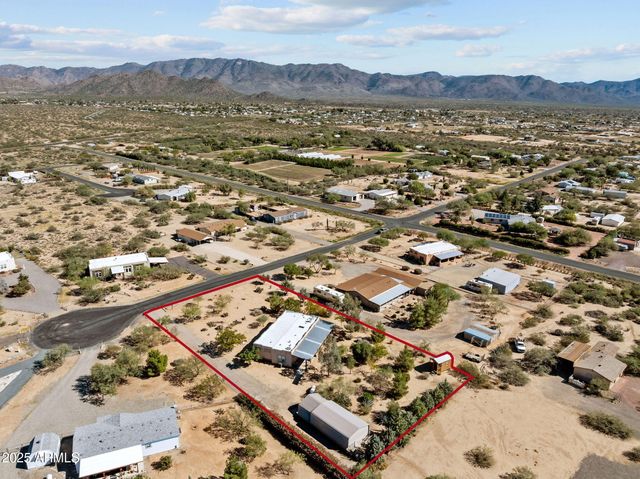 23345 W LOS HUESOS Way, Congress, AZ 85332