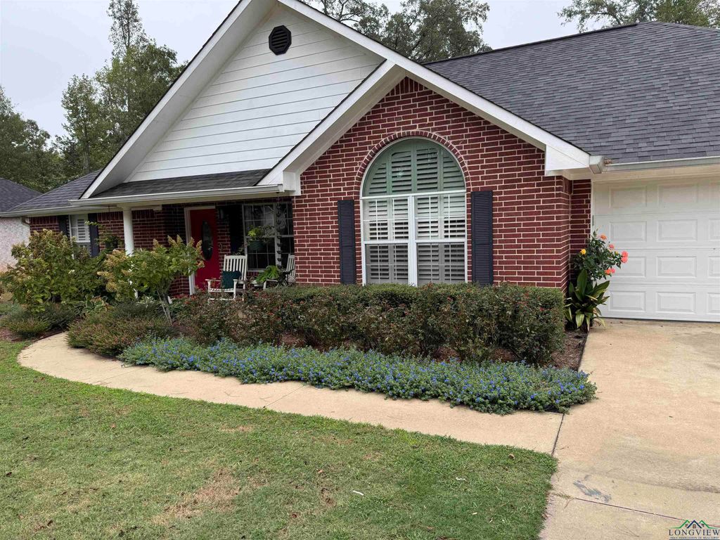 810 Willow Oak, Atlanta, TX 75551