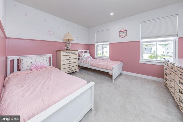 5 PRESLEY WAY, Williamstown, NJ 08094