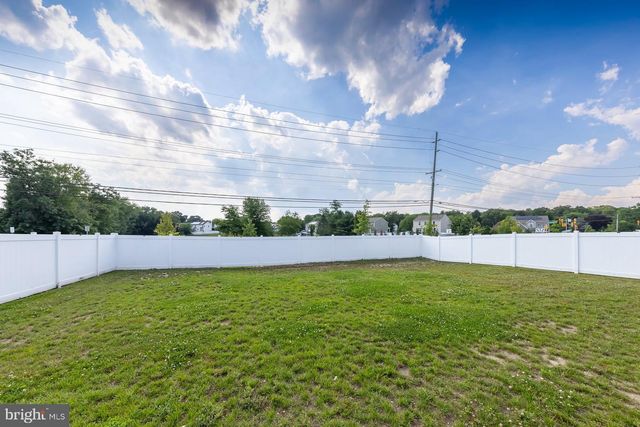 5 PRESLEY WAY, Williamstown, NJ 08094