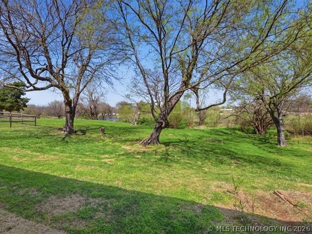 2414 W Union Place, Collinsville, OK 74021