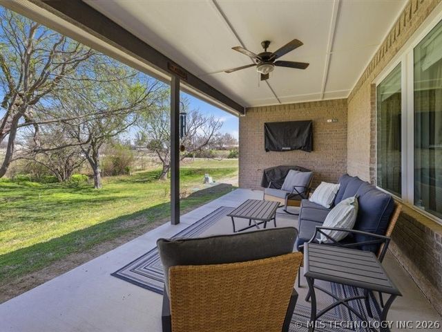 2414 W Union Place, Collinsville, OK 74021
