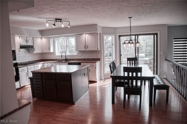 10621 Sherwood Trail, North Royalton, OH 44133