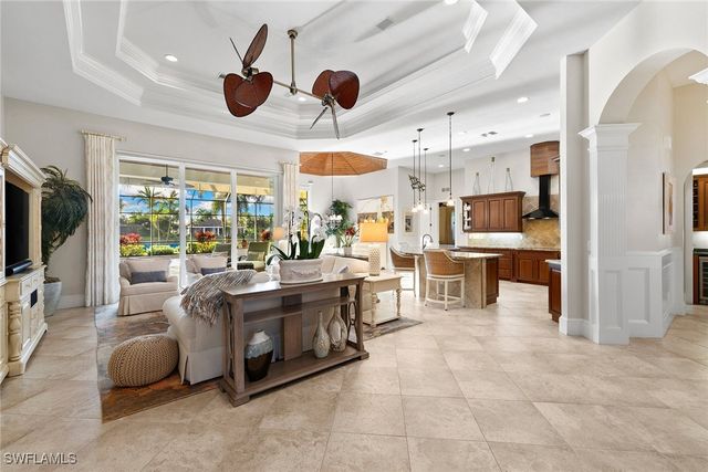 7717 Trent CT, Naples, FL 34113