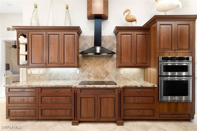 7717 Trent CT, Naples, FL 34113