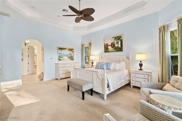 7717 Trent CT, Naples, FL 34113