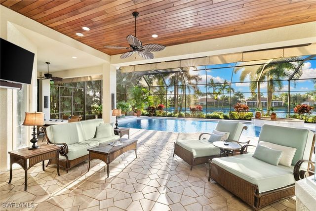 7717 Trent CT, Naples, FL 34113