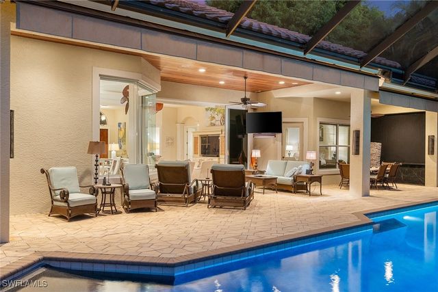 7717 Trent CT, Naples, FL 34113