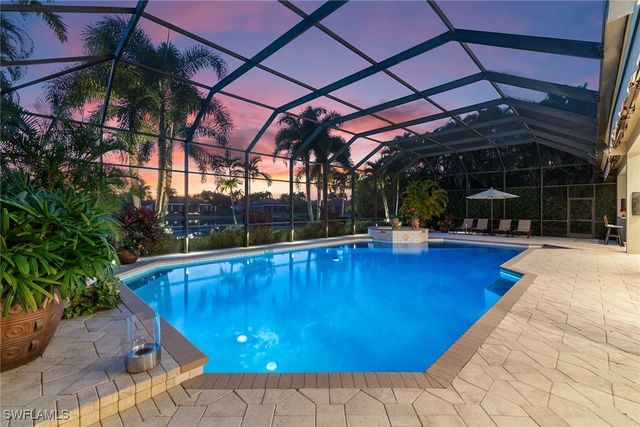 7717 Trent CT, Naples, FL 34113