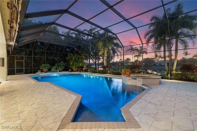 7717 Trent CT, Naples, FL 34113