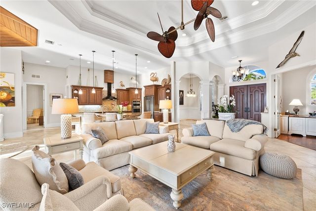 7717 Trent CT, Naples, FL 34113