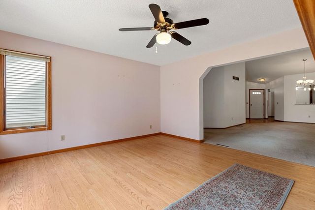 2720 Lake Court Drive 103, New Brighton, MN 55112