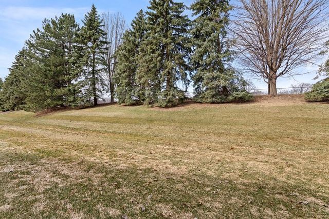 2720 Lake Court Drive 103, New Brighton, MN 55112