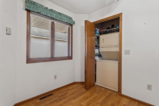 2720 Lake Court Drive 103, New Brighton, MN 55112