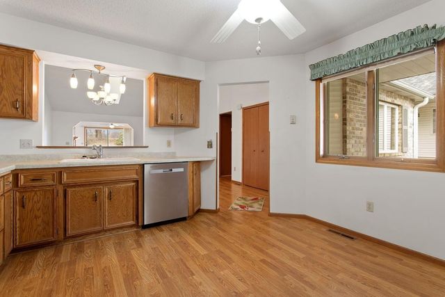 2720 Lake Court Drive 103, New Brighton, MN 55112