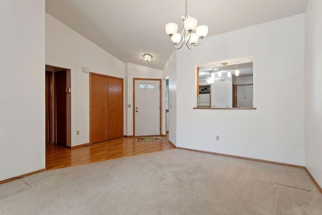 2720 Lake Court Drive 103, New Brighton, MN 55112