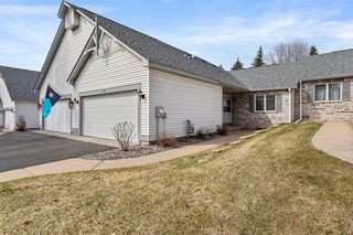 2720 Lake Court Drive 103, New Brighton, MN 55112