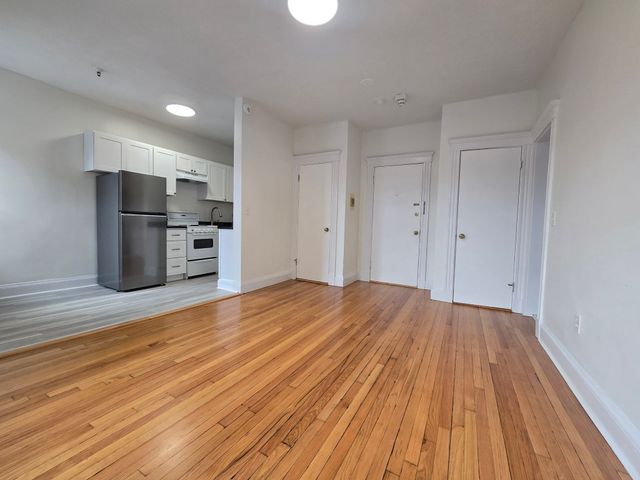 2 Sutherland Road 5, Boston, MA 02135