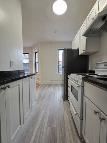 2 Sutherland Road 5, Boston, MA 02135