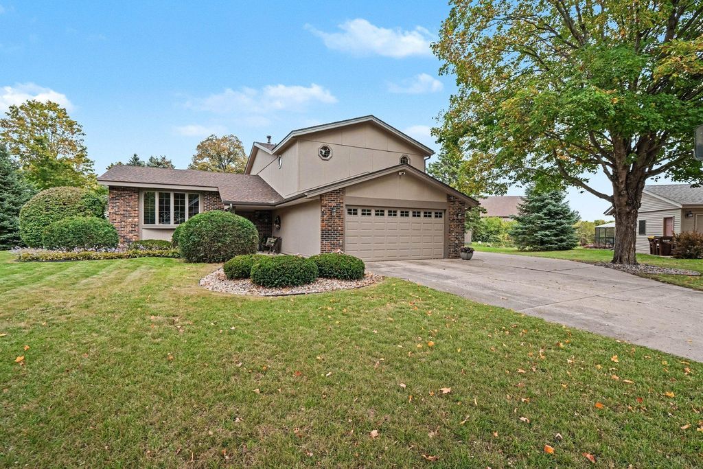 712 Highland Drive, New Prague, MN 56071 — photo 2