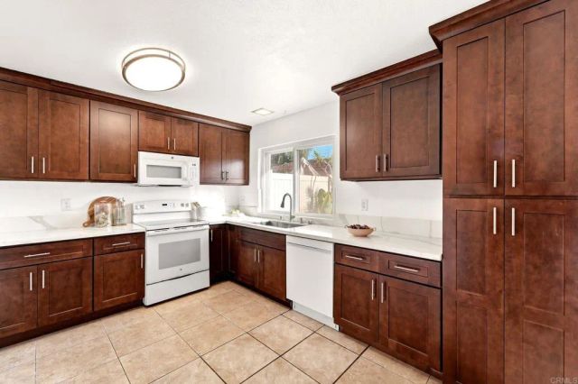 3330 Fairlomas Road, National City, CA 91950