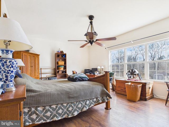 153 PRUNE LN, Martinsburg, WV 25403